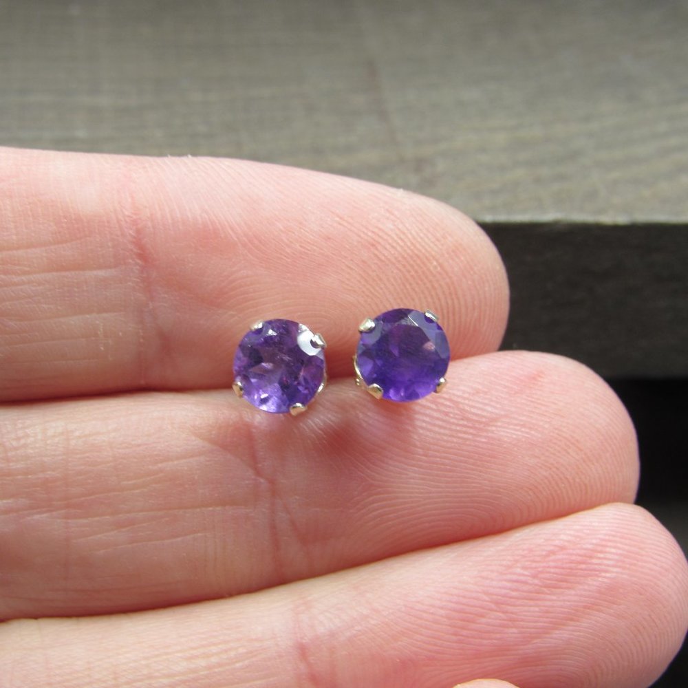 Sterling Silver Round Simple Purple Amethyst Stud… - image 2